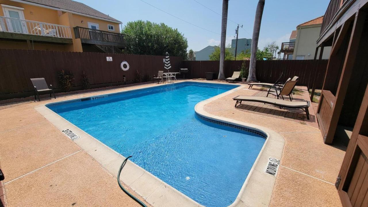 Cozy 2 Bedroom With Big Pool - Campeche Triplex Unit C Home 南帕诸岛 外观 照片